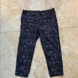 Athleta sz M Capri